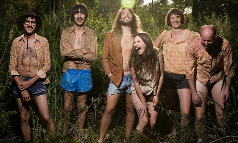 FRANCISCA Y LOS EXPLORADORES PRESENTA "DESEO" EN NICETO CLUB