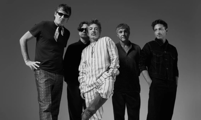 BABASÓNICOS SE SUMA A NOCHES CAPITALES: LA BANDA PRESENTA "CUERPOS" BAJO EL CIELO PLATENSE