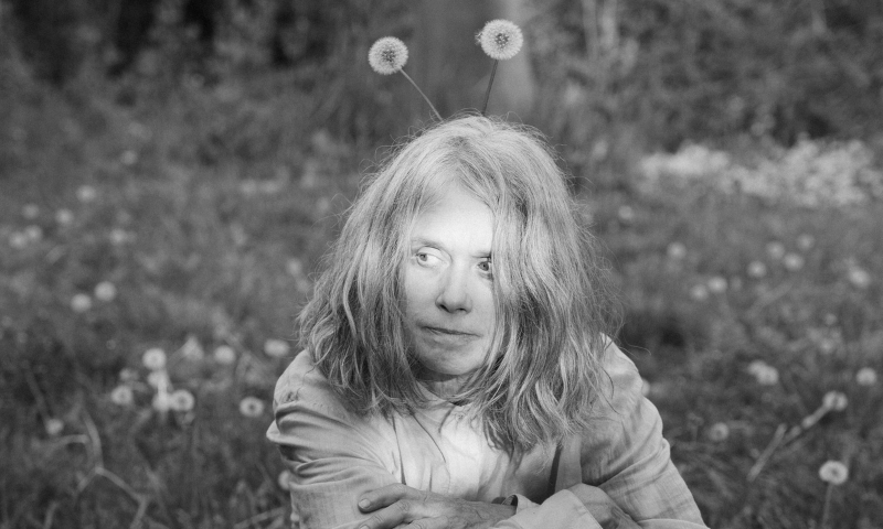 FOLK-POP, ELECTRÓNICA Y ATMÓSFERAS ÚNICAS: JUANA MOLINA VUELVE CON SU UNIVERSO SONORO INCONFUNDIBLE