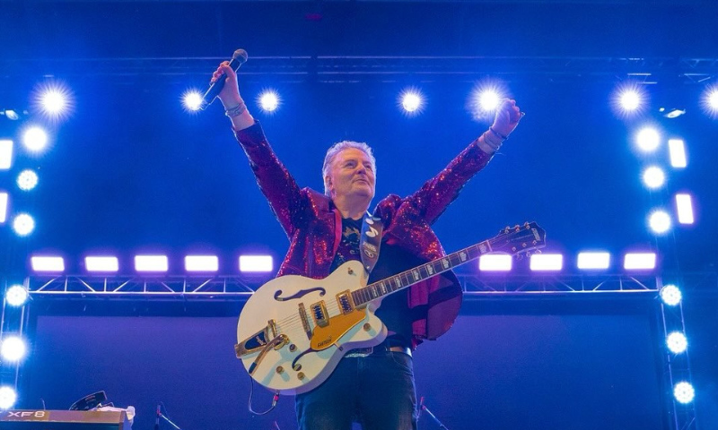 MIGUEL MATEOS CELEBRA LOS 40 AÑOS DE "ROCKAS VIVAS" CON UN SHOW IMPERDIBLE