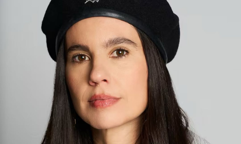 LA CELEBRACIÓN DE LOS 20 AÑOS DE "ESQUEMAS JUVENILES": JAVIERA MENA LO FESTEJA EN ARGENTINA